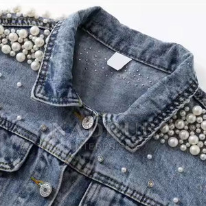 Chaqueta de diamantes de imitación de moda transpirable con estilo ligero Calidad superior Venta de diamantes de imitación de moda para mujer - Product Image 3