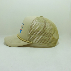 Casquette de camionneur en mousse personnalisée 3D broderie Patch Logo jaune corde bord multicolore Vintage rétro chapeau publicité en gros ODM Injae Vina - Product Image 3