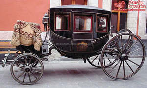 Fabricant de calèches victoriennes blanches de luxe Dernières voitures Victoria de mariage Chariot à chevaux quatre places de style américain - Product Image 6