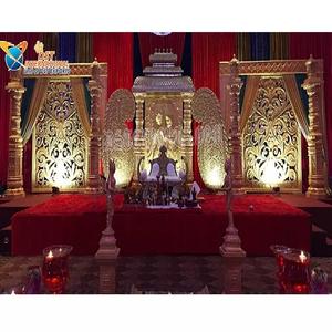 Decoración de Escenario para Bodas con Temática de Radha Krishna, Escenario para Recepción Hindú de Radha Krishna, Escenario para Ceremonia de Boda del Sur de la India, Estados Unidos - Product Image 1