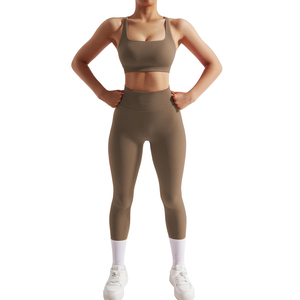 Ensemble de yoga deux pièces pour femmes, short taille haute, dos ouvert, short de sport sexy, séchage rapide, extensible dans quatre directions, logo personnalisé - Product Image 1