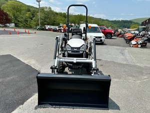 รถแทรกเตอร์ล้อยาง B-o-b-c-a-ts CT1021 รุ่นปี 2025 พร้อมห้องโดยสารแบบมีระบบทำความร้อน ชุดอุปกรณ์สำหรับใช้งานบนถนน สภาพใหม่เอี่ยม เครื่องยนต์ด้านหลัง - Product Image 5