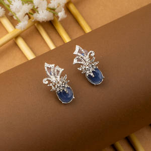 Boucles d'oreilles en perles de haute qualité pour femmes avec base dorée bijoux élégants parfaits pour la fête de mariage et d'anniversaire - Product Image 5