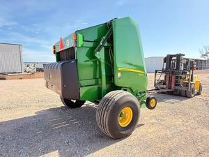 Presse à balles rondes John Deere 560M pour tracteur agricole, paille et foin, avec moteur et roue haute productivité, à vendre - Product Image 6
