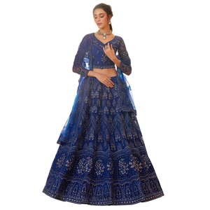 Impresionante y Hermosa Blusa Tradicional Bordada con Cordones, Dupatta con Trabajo de Calado, Lehenga Choli con Pedrería para Bodas y Fiestas, Estilo Indio - Product Image 4