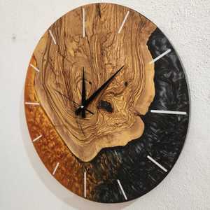 Fournisseur en gros Horloge murale en bois et résine Décoration intérieure Horloge murale en bois et époxy de style moderne Prix bon marché - Product Image 2