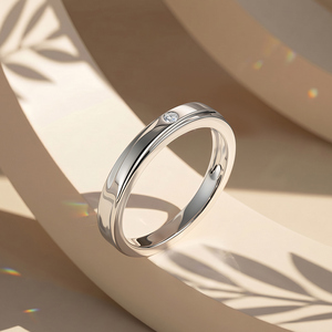Bague de mariage Jeulia pour homme à motif vague diagonale en or 10K, 14K, 18K ou platine avec sertissage invisible géométrique marquise - Product Image 5