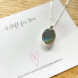 Collier pendentif en labradorite en argent sterling de style vintage fait à la main en plaqué or bijoux en pierres précieuses de guérison cadeau de fiançailles troisième - Product Image 4