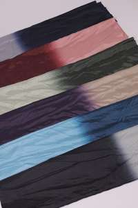 Tela Clásica Shadow 100% Poliéster, Diseño de Dos Tonos, Peso Medio de Cero a Cien, con Detalles Metálicos para Niñas - Product Image 2