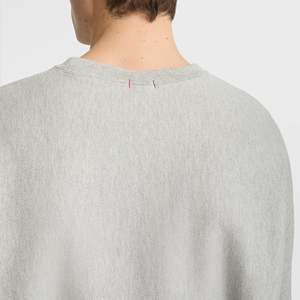 เสื้อสเวตเชิ้ตผู้ชายทรงปกติ ผ้าโพลีเอสเตอร์ 100% หนานุ่ม พิมพ์ลายตามสั่ง รับผลิตแบบ ODM OEM ขายส่ง สำหรับฤดูใบไม้ร่วง - Product Image 3