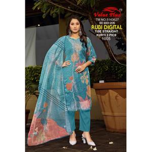 Ensemble de pantalons kurti et romains imprimés numériquement de style traditionnel de designer avec tissu mijoter Dupatta fabriqué par Export - Product Image 1