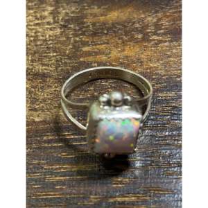 Navajo Made Sterling Silver White <b>Opal</b> Gemstone <b>Ring</b> Oval Cut Geometric Design Everyday Wear - Product Image 6