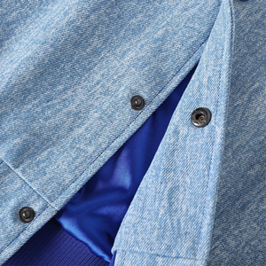 เสื้อแจ็คเก็ตวอร์ซิตี้บอมเบอร์ผ้าขนสัตว์ A&T แบบสั่งทำพิเศษ ปักลายด้านนอก ปิดด้วยซิป กันน้ำ กันลม สำหรับฤดูใบไม้ผลิ - Product Image 6