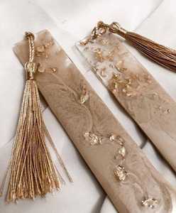 Marcapáginas Decorativos de Resina Art Deco Transparentes Únicos con Flores Secas Reales y Borlas para Mujer - Product Image 5