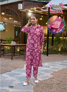 ชุดพิมพ์ลายฟอยล์แนวดิ่งแบบหนาทันสมัยสำหรับผู้หญิงชุดงานปาร์ตี้และงานรื่นเริงมีการออกแบบที่หรูหรา - Product Image 4