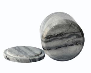 Pot de bougie en marbre avec un design minimal idéal pour les expositions de parfums et de cadeaux de spa - Product Image 5