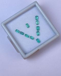 Piedra Suelta Verde Esmeralda de Alta Calidad de 2.50 CTS para Diseño Personalizado de Joyería Natural - Product Image 3