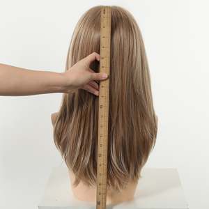 Kiki C- Perruque synthétique sans colle pour femme, Lace Front 134, mi-longue, coupe dégradée, lisse, blond pâle, avec frange courte, NOUVEAU ! - Product Image 5