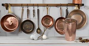 Pichet à eau martelé en cuivre pur 1,5 L Ayurveda Health Benefit Pitcher avec métal fini pour un usage quotidien - Product Image 2