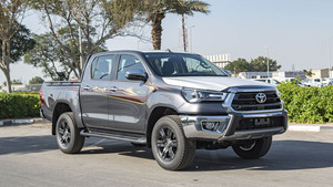 <span class=keywords><strong>Toyota</strong></span> <span class=keywords><strong>Hilux</strong></span> DC 2.4D <span class=keywords><strong>MT</strong></span> 4X4 MY <span class=keywords><strong>2022</strong></span> Gris, occasion, en excellent état, toutes options, bien entretenue, prête à rouler - Product Image 5