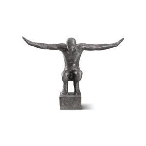 Sculpture d'homme en argent artistique Artisanat élégant Pièce maîtresse de décor unique accrocheuse pour des espaces de vie élégants - Product Image 3