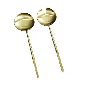 Serveurs à salade décoratifs en métal avec poignée en boucle dorée en acier inoxydable, design luxueux, pour servir dans les restaurants - Product Image 2