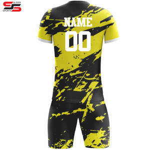 Vente en gros d'usine, ensembles d'uniformes de football personnalisés par sublimation, unisexes, respirants, en polyester, pour l'été et l'hiver, kit de maillot imprimé pour adultes - Product Image 6