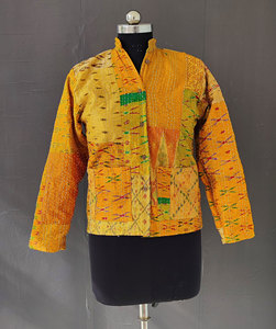 Manteau indien fait main matelassé patchwork Kantha, Kimono patchwork multicolore - Product Image 4