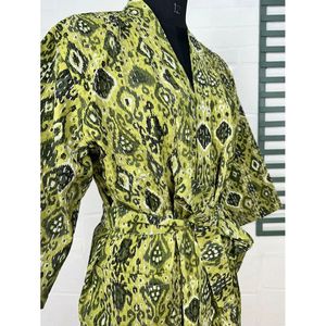 Kimono long réversible Kantha Pur pour femme, veste vert pastel, motif singe, en coton, paréo de plage - Product Image 5