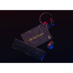 Tapis de bureau Legacy Luxe avec un design luxueux, antidérapant, dessus 100% polyester et base antidérapante, épaisseur 3 mm - Product Image 1