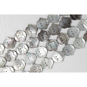 Botón de 2 agujeros con diseño de cabeza de mono de dibujos animados - Product Image 1