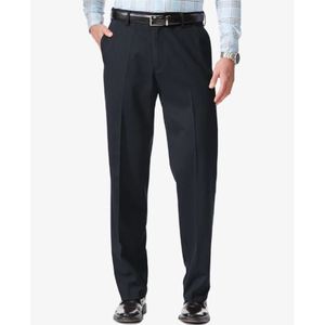 Pantaloni da Completo Dockers per Uomo, Vestibilità Comoda ed Elastica, Blu Navy, Taglia 40X32 - Product Image 1