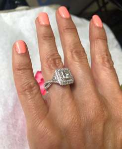 Bague de fiançailles Infinity 2.26 ct en or blanc 18 carats avec double halo et diamants torsadés de taille princesse - Product Image 4