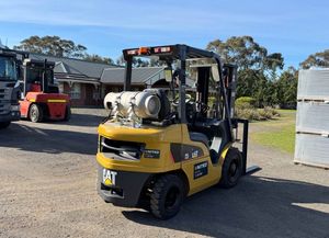 CHARIOT À FOURCHE PNEUMATIQUE CAT IC GP15N UTILISÉ - Product Image 5