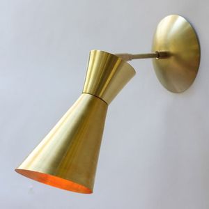 Lampe murale géométrique en laiton antique METAL WAVE modèle 10302, aspect vintage, installation et entretien faciles, pour éclairage de chevet - Product Image 2