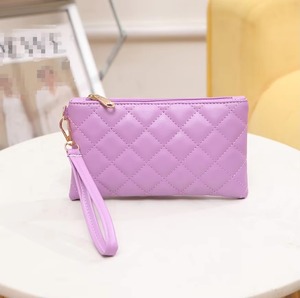 Venta al por mayor de moda de las mujeres de cuero de la PU de alta calidad clásico con cremallera personalizable Bolsa De Teléfono diseño de pulsera a cuadros carteras de Venta caliente - Product Image 6