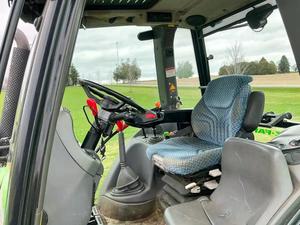 cheap excellent Deutz Fahr M600 Tractor <b>for</b> sale - Product Image 6