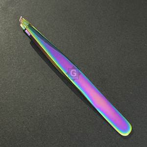 Pinzas para cejas con punta inclinada púrpura de precisión de alta calidad, acero inoxidable personalizado para dar forma a las cejas - Product Image 1