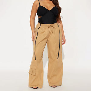 Pantalones cortavientos personalizados ligeros con opciones de logotipo personal diseñados para entrenamiento al aire libre correr viajes y uso diario - Product Image 4