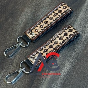 2025 gros nouveauté usiné à la main en cuir poignet porte-clés en cuir de vachette véritable Cowgirl porte-clés accessoires mignon porte-clés - Product Image 1
