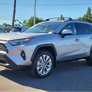 RAV4 XLE Premium FWD 2025 Usada, Lista para Enviar - Product Image 1