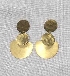 Pendientes de poste de metal martillado de latón antiguo, estilo clásico, patrón geométrico, chapados en oro, para fiestas, joyería elegante - Product Image 2