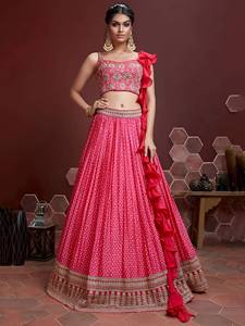 Collection de Lehenga Choli en broderie de soie Chinon, catalogue complet disponible à prix de gros, collection haut de gamme. - Product Image 2