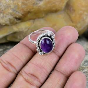 Bague en argent sterling 925 avec améthyste naturelle taillée ovale, sertie clos, bijou de mariage ou pierre de naissance, cadeau idéal - Product Image 4