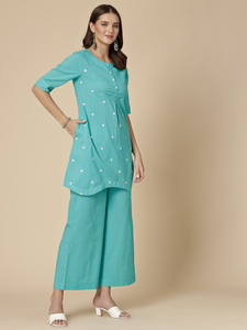 Conjunto de Kurta de Algodón Bordado con Cuello Redondo y Manga Tres Cuartos para Mujer, con Pantalones Palazzo, Elegante y Moderno, de Largo Corto - Product Image 3