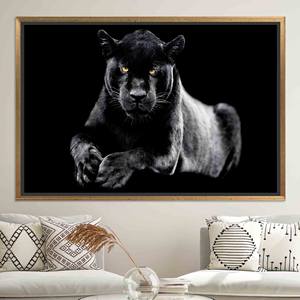 Impresión en Lienzo de Pantera Negra: Arte Mural Moderno para Casa de Campo, Lienzo con Marco Dorado - Product Image 1
