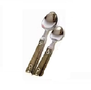 Juego de cubiertos con mango de resina de diseño personalizado con agarre antideslizante y acero espejado resistente al calor para uso doméstico y hotelero - Product Image 2