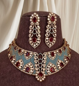 Ensemble de collier et boucles d'oreilles de haute qualité, plaqué or, avec pierres en moissanite, pour femmes, collection de vêtements de mariage - Product Image 2