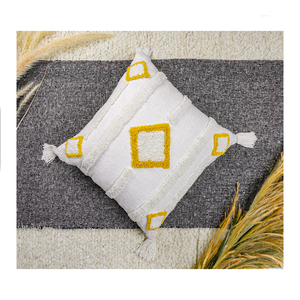 Vente dans le monde entier Style moderne tissé à la main coussin qualité supérieure Vintage rayé motif refroidissement prix réduit pour les hôtels - Product Image 4