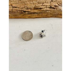 Amuletos de Plata de Ley Hechos a Mano en Estilo Tipi Navajo con Diseño Religioso, Bañados en Rodio, con Diamantes y Perlas, Ideales para Regalos - Product Image 1